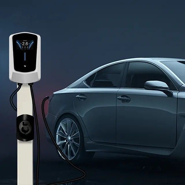 4.3 ইঞ্চি স্ক্রিন 11kw 22kw ওয়াল মাউন্ট করা কার চার্জিং পয়েন্ট 5 মিটার তারের সাথে