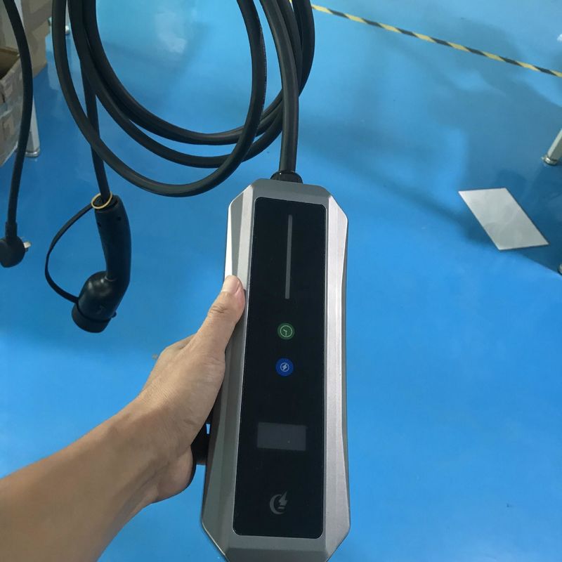 টাইপ ২ কাস্টমাইজড কালার 22kw পোর্টেবল এসি ইভি চার্জার ওএলইডি স্ক্রিন সহ